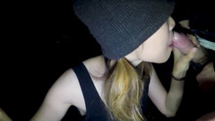 Petite Asian hefburg: Japonský teenager bude tajně kouřit v noci