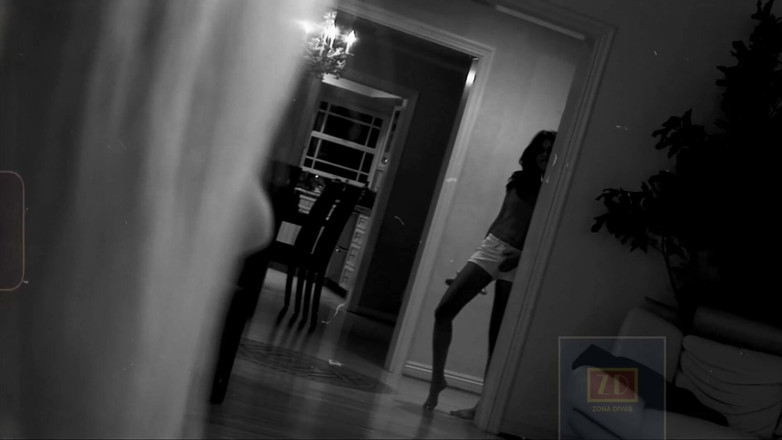 Zona Divas NET: Classic Shy and Bell Have Lesbian Sex