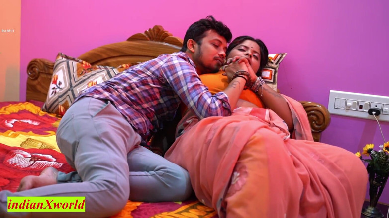 Indian Xshot: Żona Nri szuka kogoś ufnego i dobrego skurwiela! Wiejska żona romantyczny...