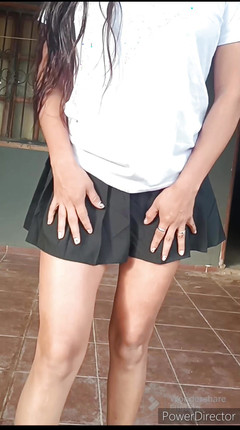 Karely Ruiz: Vysokoškolačka poprvé penetrantuje řiť