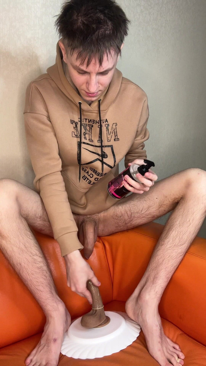 Morflot24: La sborrata gocciolante del giovane stallone stuzzica