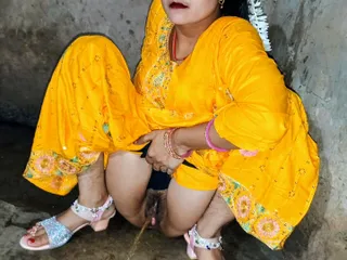 Lalita Singh: Desi Bhabhi Sex Dirty Talk with Hindi Audio