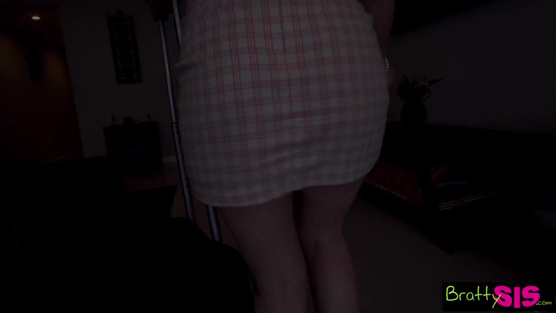 BrattySis: Stiefschwester ist ein freak im schrank - S 20 ep 7