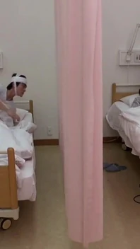 医院访问变得冒险 - 已婚女人重新点燃了她以为已经消失的欲望 - 第1部分