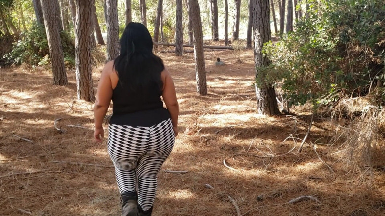 Riderqueen: Stepmom pillow humping forest