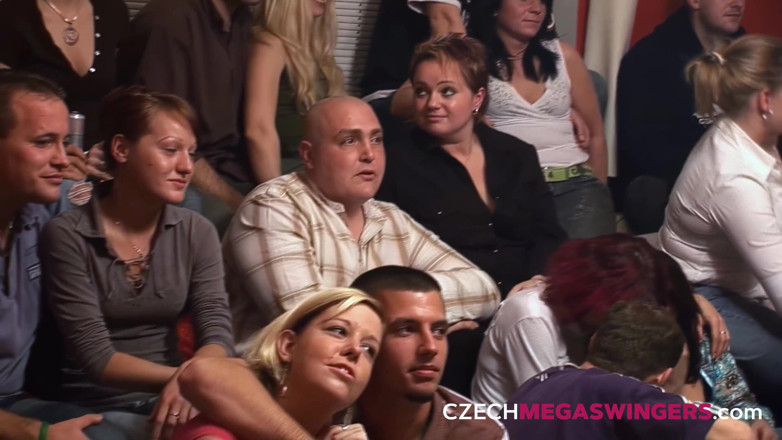 Czech Mega Swingers: Tcheca mega swingers 3 - parte 1 60 pessoas em uma pilha 1