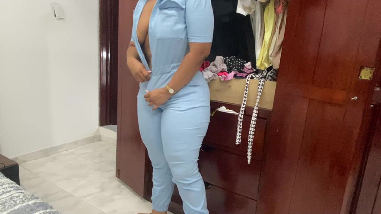 Katrina4deluxe: Камера записує покоївку з хтивим тілом