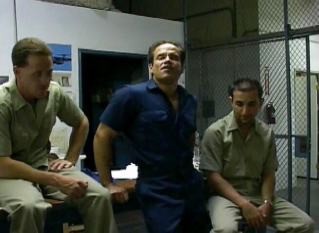 Cock Fest: Pelacur kantor yang panas melakukan pengereman dengan rekan kerjanya