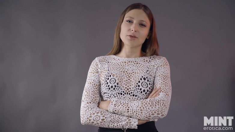 Talia Mint: Přinucena k tobě si za trest vyhonit
