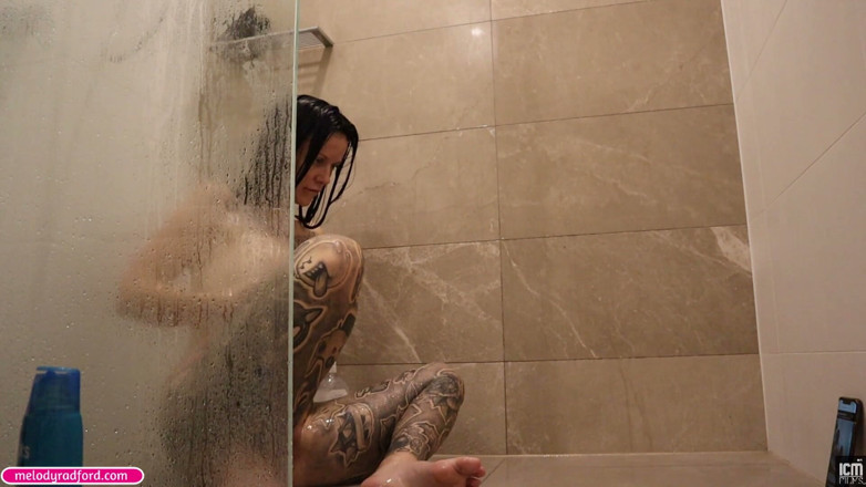 Melody Radford: Live Cam Girl Shower Time