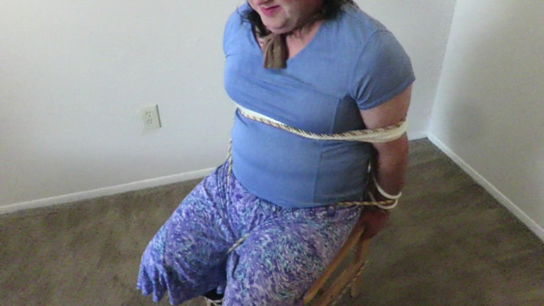 BBW nurse Vicki adventures with friends: Oh no Brittney is captive, a poor Damsel in distress