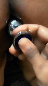 Indian Crossdresser Junali Show Plug Entering