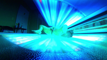 SexyNEBBW: Sexy BBW playing tanning bed