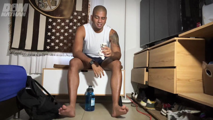 Smoker Master: Çorap alfa ayak aşağılama fantezisi