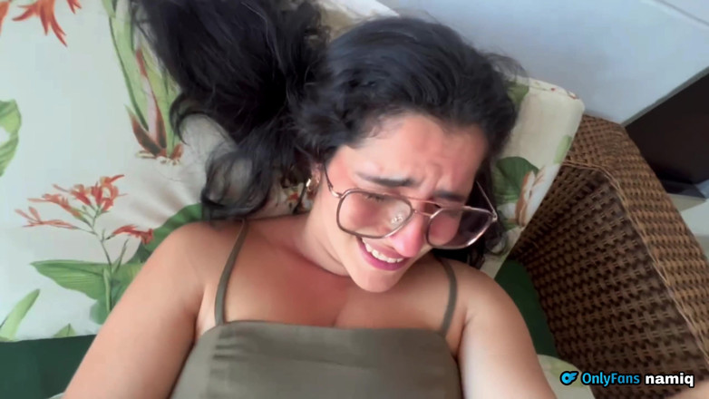 Roxxan: Je faisais des corvées et mon demi-frère est venu m’aider