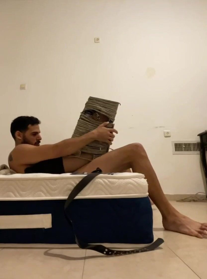 Grayalpha: Stuck in laundry bag