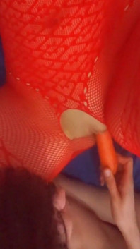 Coelho Vermelho quer uma cenoura grande