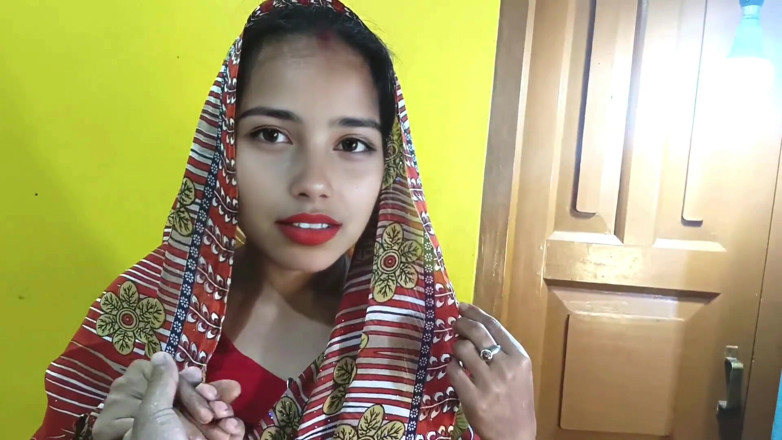 Sexuda: Indiancă desi proaspăt căsătorită bhabhi pe la spate sex video,...