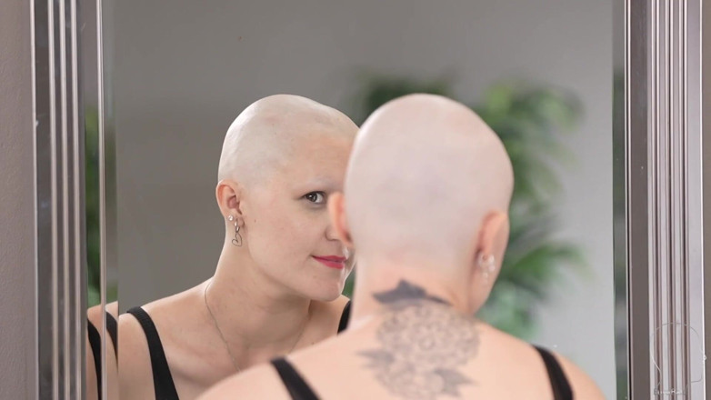 Euro Bald: Janel