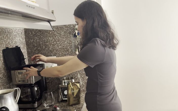 scarlettandc: Kadın robotum istediğimi yapıyor