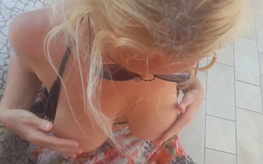 Selena701: Seleniny večerní venkovní kouření