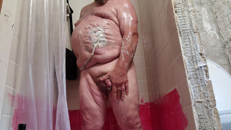 Fat boy: Făcând un duș