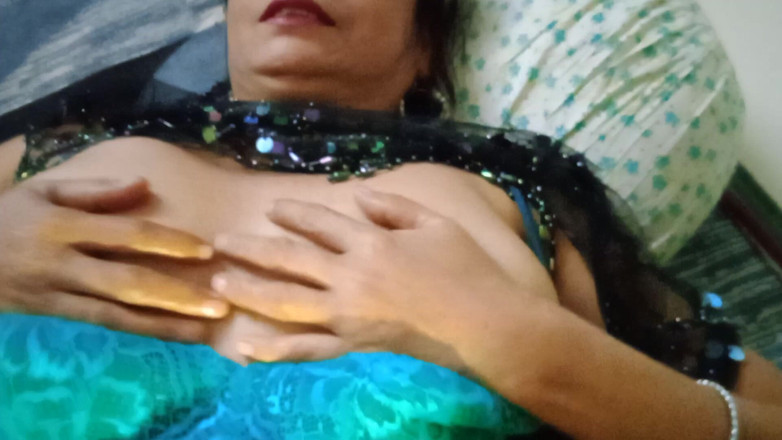 Anar Kali: La ragazza indiana deshi si gode sec con un sex...