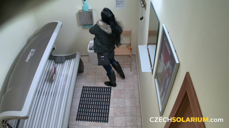 Czech Solarium: Czech Solarium Young Woman Masturbates While Tanning