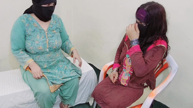Netu: Seks dubur bertiga yang hebat dengan 2 bhabhi panas Muslim India...