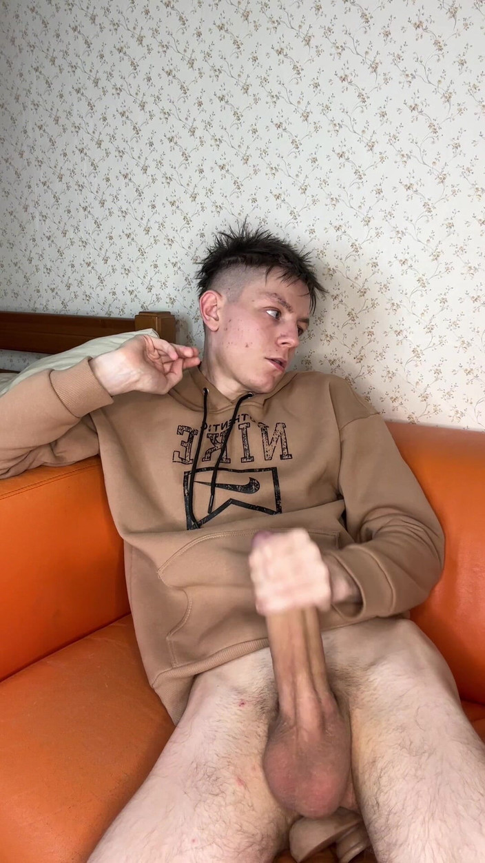 Morflot24: Petite Twink intenzivní honění vyvrcholení