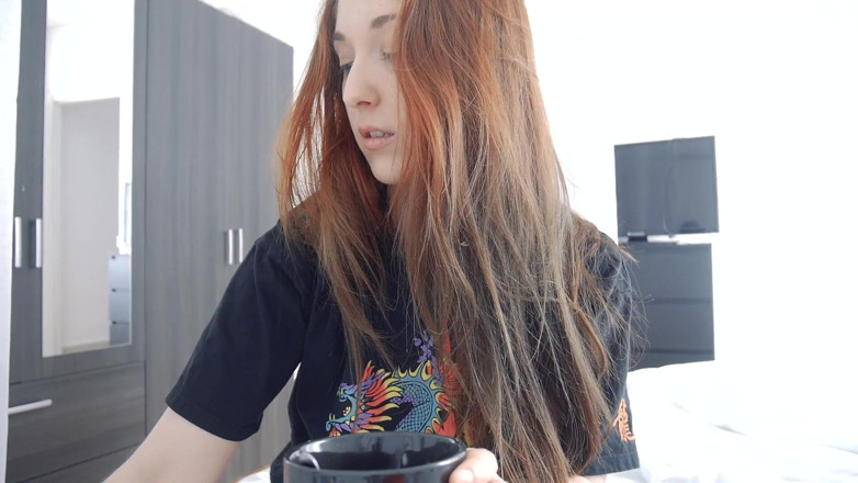 Madelaine_Rousset: Pancutan mani ke dalam mulut adik tiri awak
