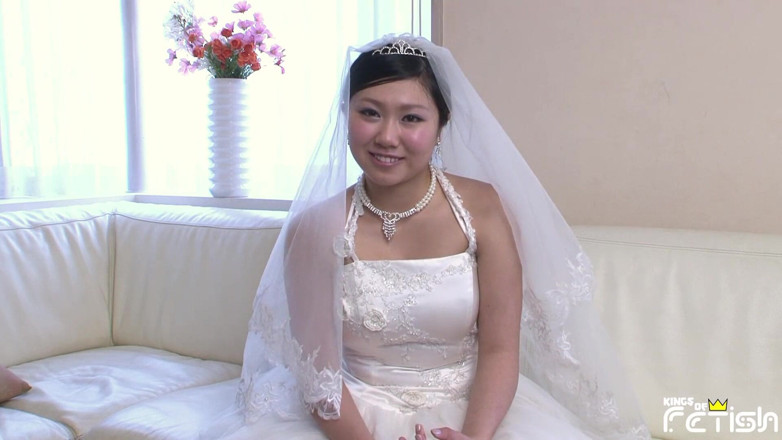 Pure Japanese adult video ( JAV): Japanese in bride dress sucks a big cock and gets...