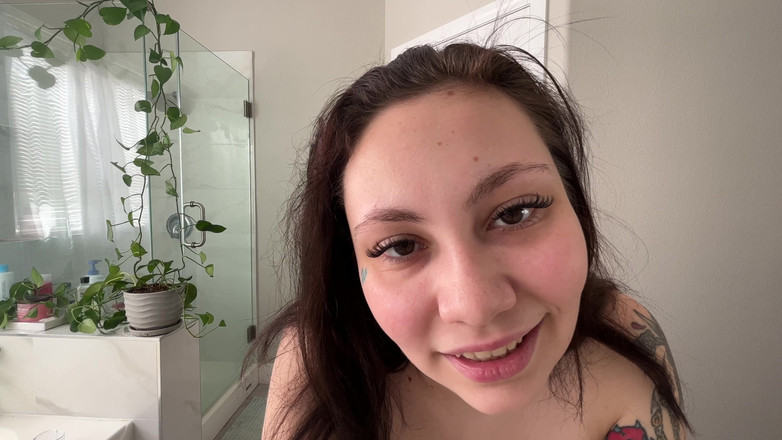 Lenna Lux: Pachnąca pachami JOI