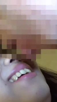 En levande privat session med Mariru, insvept i doften av nöje - 1