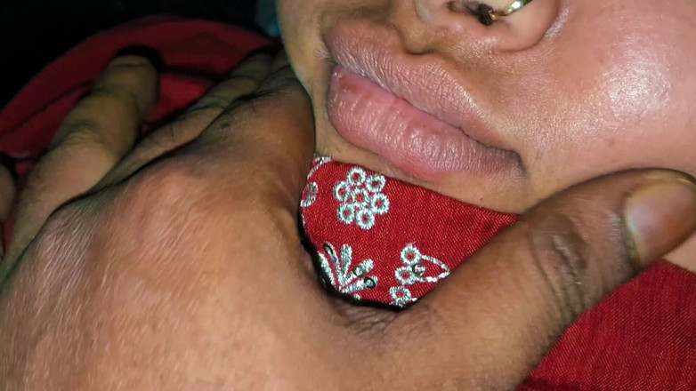 Catchybusty: 阿姨想要和男孩玩