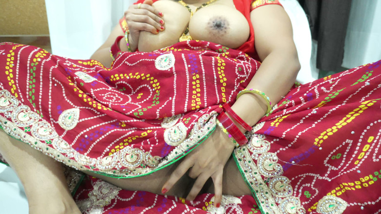 Pari bhabhi: Unknown Sister-in-law Came to My Room and Put a Finger...