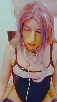 Sissy Crossdresser Masturbating