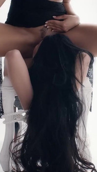Sesi seks erotik yang sengit dengan lesbian panas Isizzu dan Lucy Li - Seks erotik