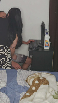 Isso Que Acontece Quando Esposa Fica Levando Amigas Em Casa