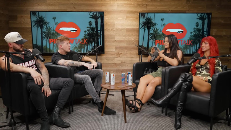 Pillow Talk: Alexas morgan lagi asik orgasme *l