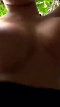 Des clips sexuels remplis de trio torride dans la nature, de sodomie et de a2m