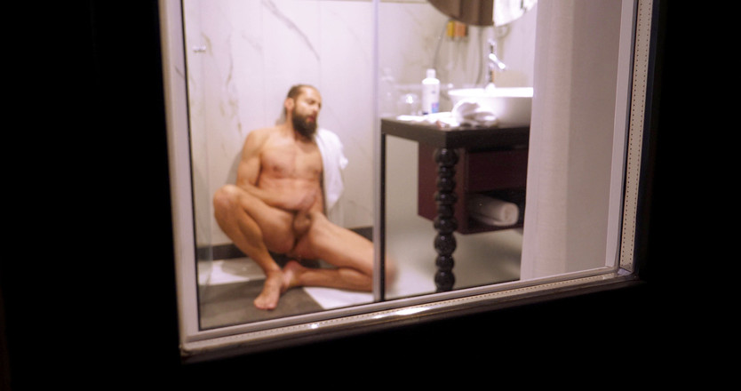 Jerking studs: A Guy in a Shower