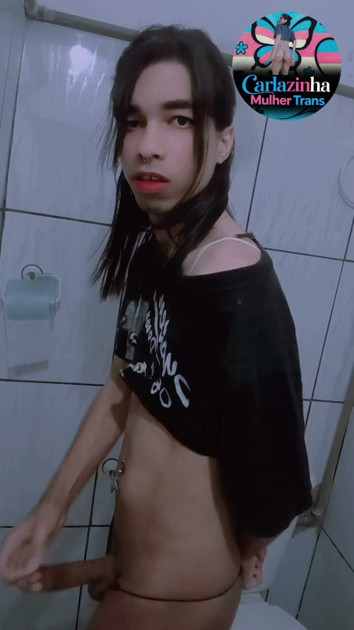 Srta. Carla: She Carla Shemale Woman Slut in Short Shorts and Naughty...