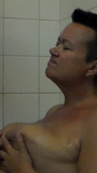 John Is Pissing on Jen in the Shower