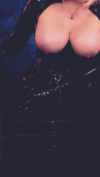 Latex a bondage Fetiš - škádlení vnadné MILFky. Arya Grander