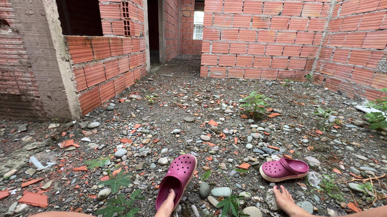 EMY_AND_JONH: 这种在公共场合手淫的事情让我