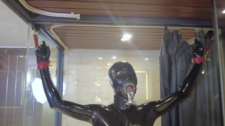Aisan girl bondage: Mz20 - the Girl in Latex Clothing Locked in a Glass...