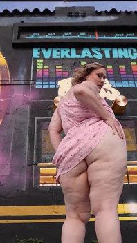 Big Booty BBW Bunny Fucks a Fan