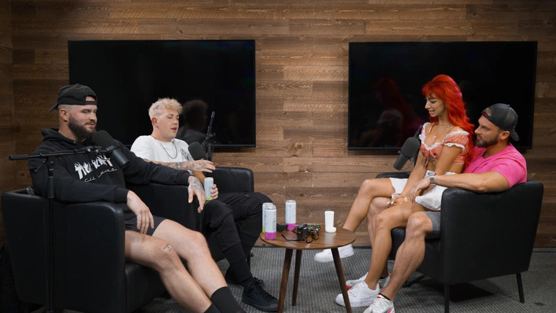 Pillow Talk: Fitness Nala uwielbia odgrywanie roli ..
