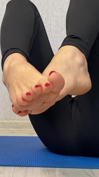 Feet Tease in Socks, Trainers & Barefoot